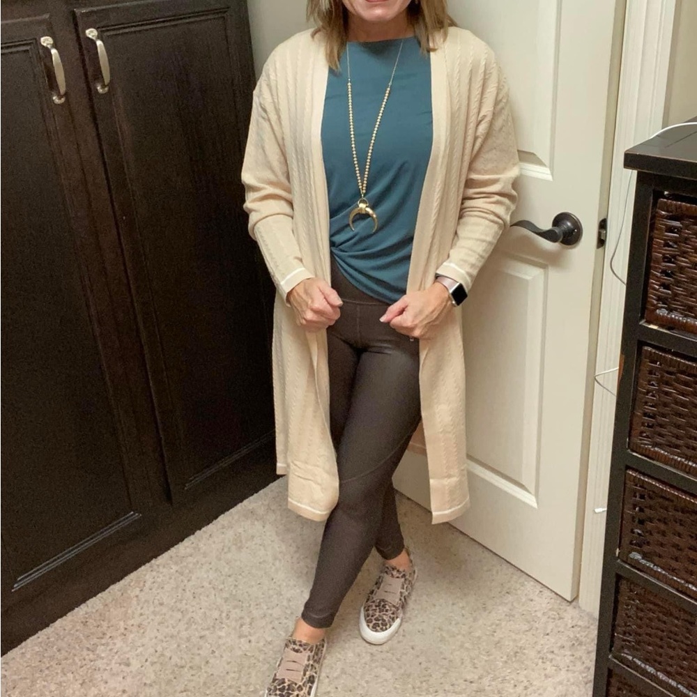 Zyia Ivory Cable Knit Clotide Cardigan xs